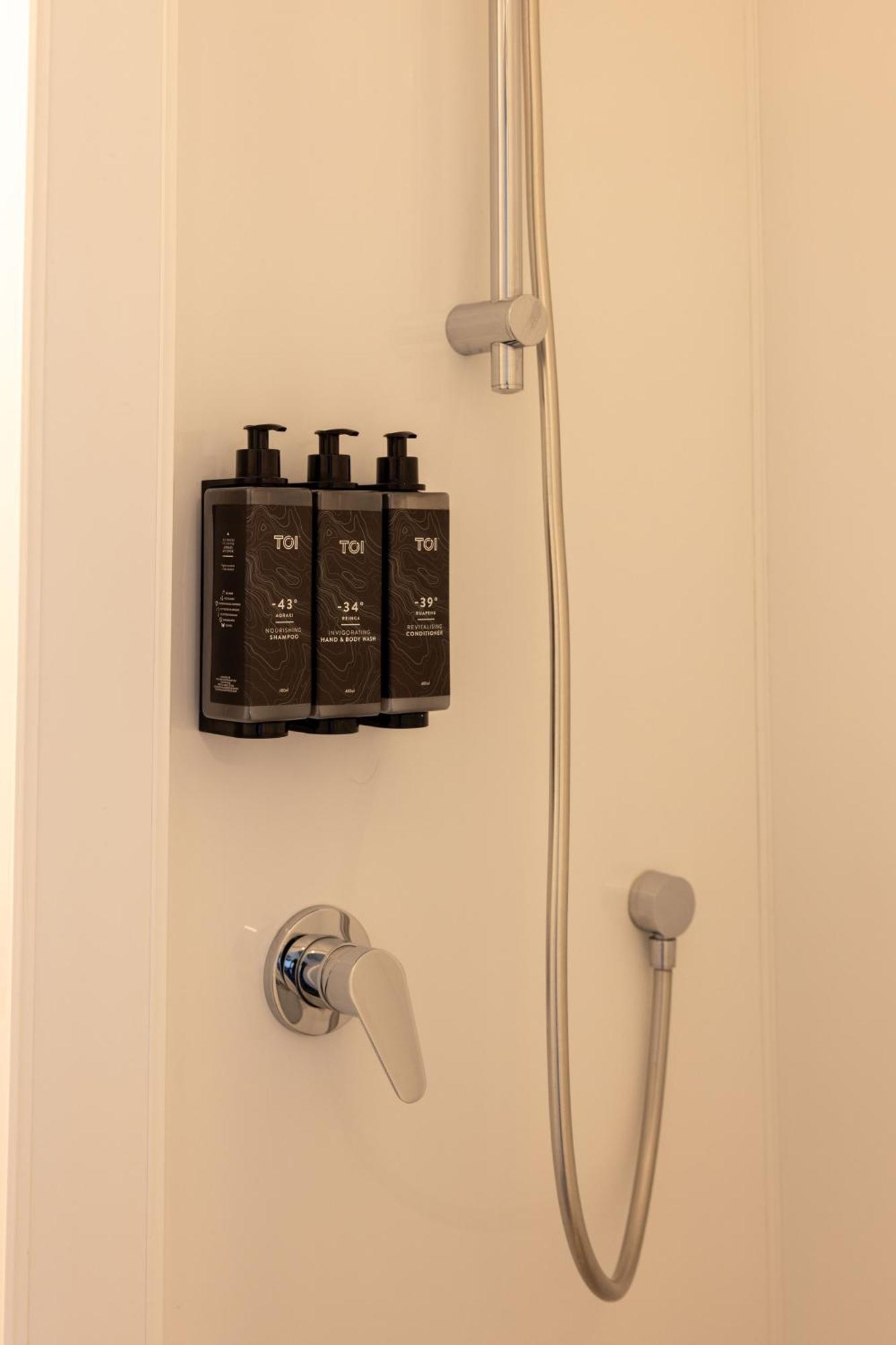 King Room Ensuite with Lake view